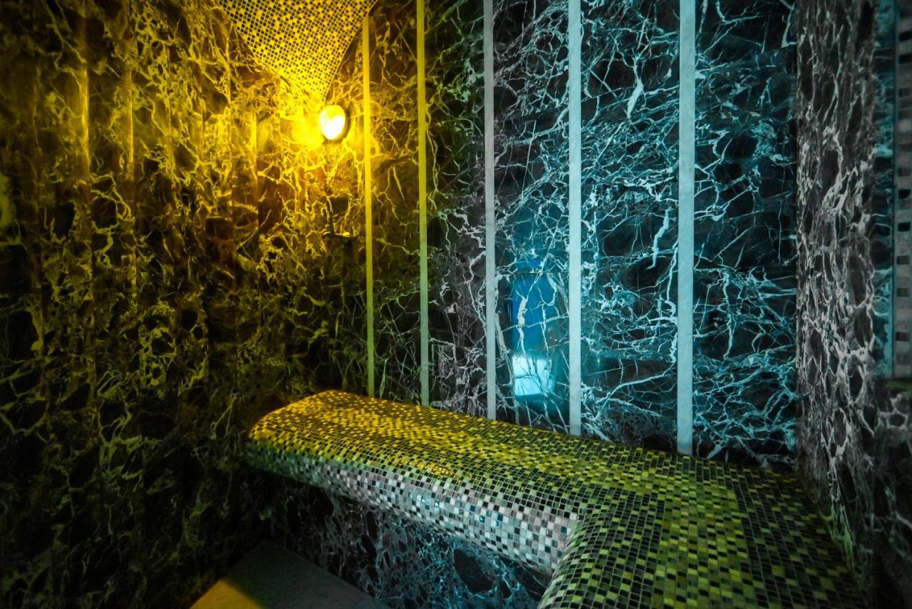 Spa Hotel Grace Forum Jerevan Exteriör bild