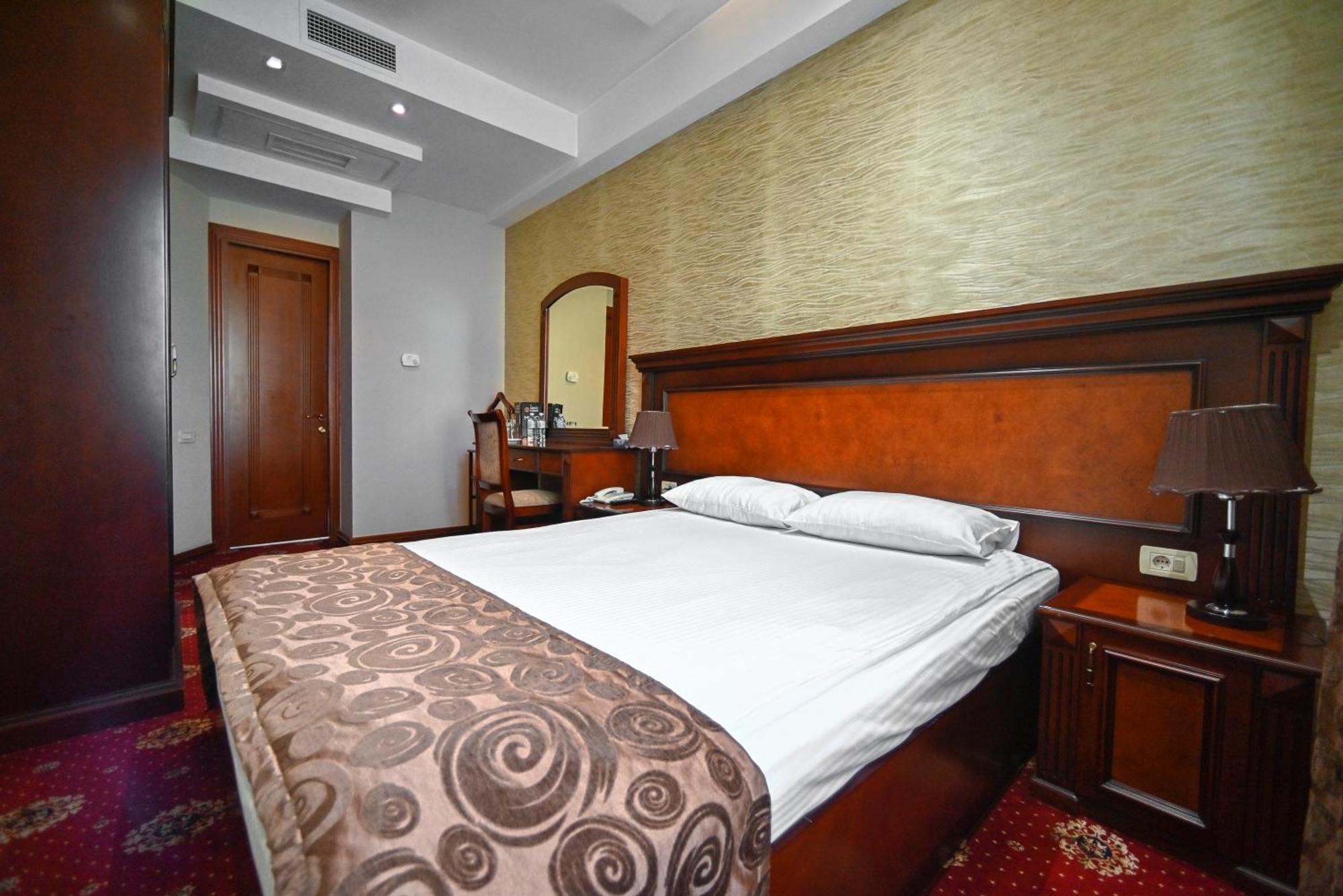 Spa Hotel Grace Forum Jerevan Rum bild
