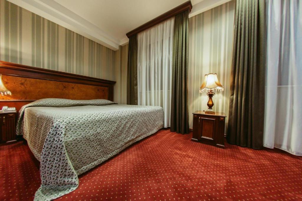 Spa Hotel Grace Forum Jerevan Exteriör bild